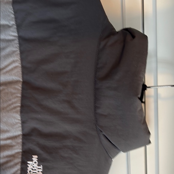 The North Face Boys’ Balanced Rock Insulated Jacket Size 18/20 XL Two Toned Grey - Picture 4 of 10